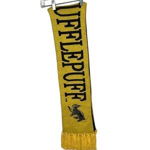 Harry Potter Wizarding World Universal Studios Hufflepuff Reversible Scarf.
